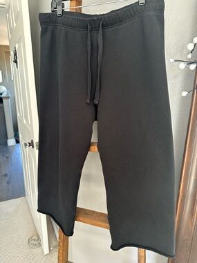 Frank & Eileen black cropped sweatpants, size XL